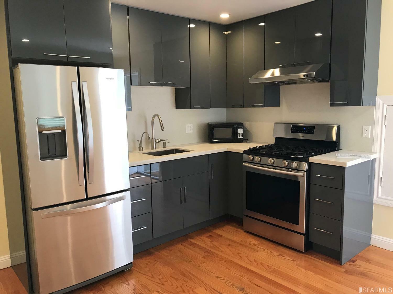 Property Photo: 18 Dartmouth Street CA 94134