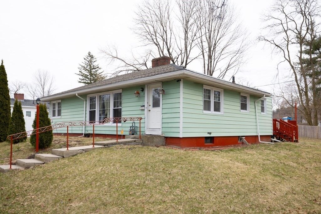 Property Photo:  6 Mabelle Street  MA 01602 