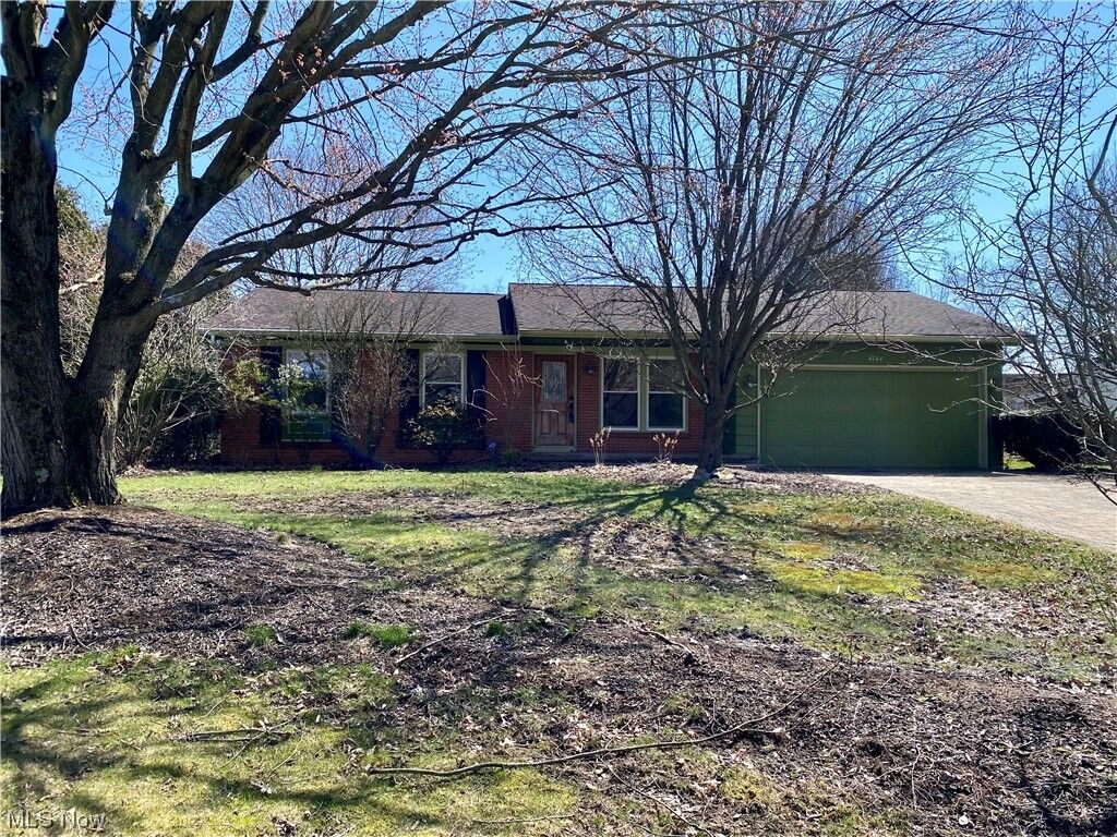 Property Photo:  4044 Aleesa Drive SE  OH 44484 