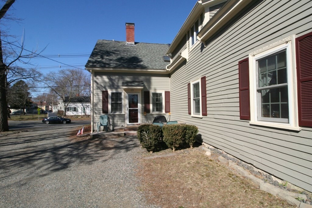 Property Photo:  49 Poplar Street 1  MA 01923 