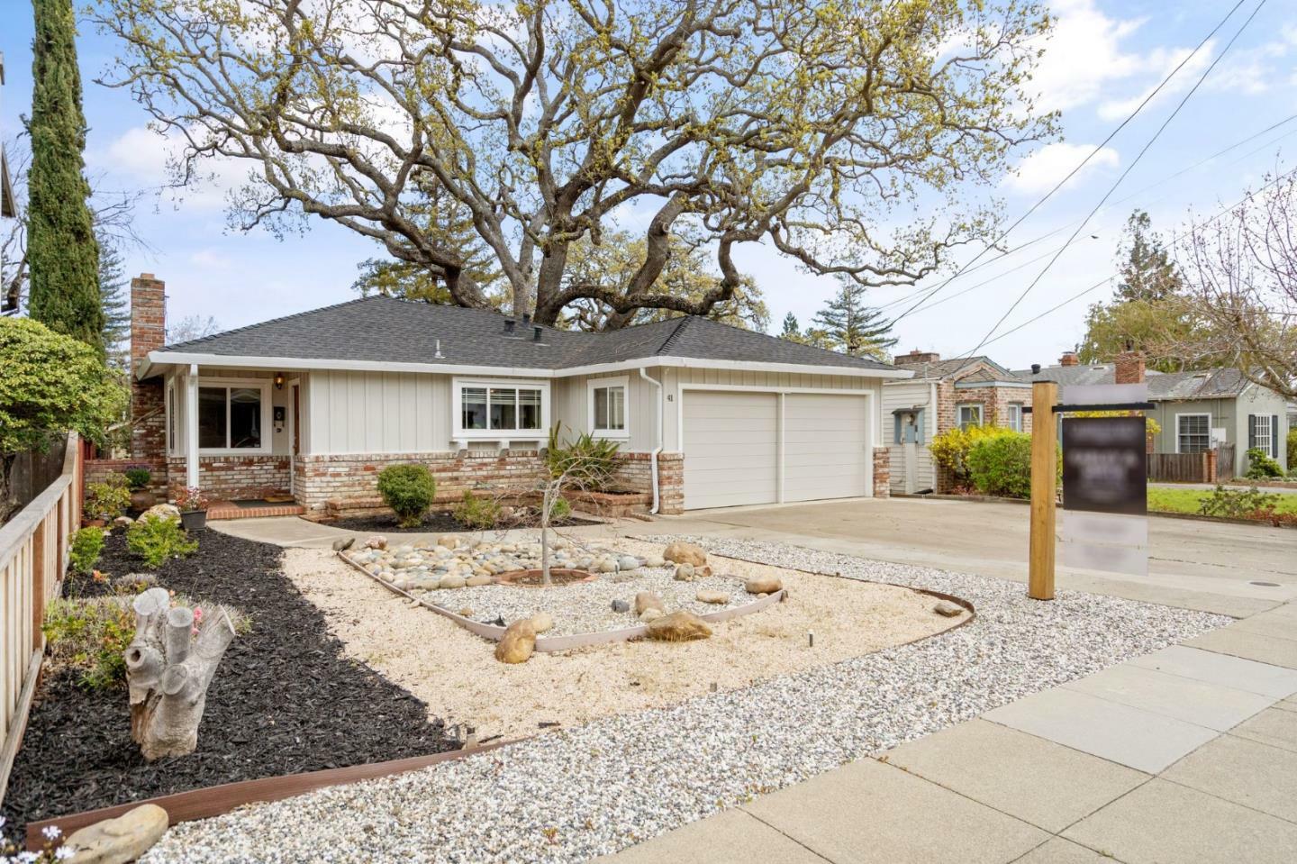 Property Photo:  41 Hillview Avenue  CA 94062 