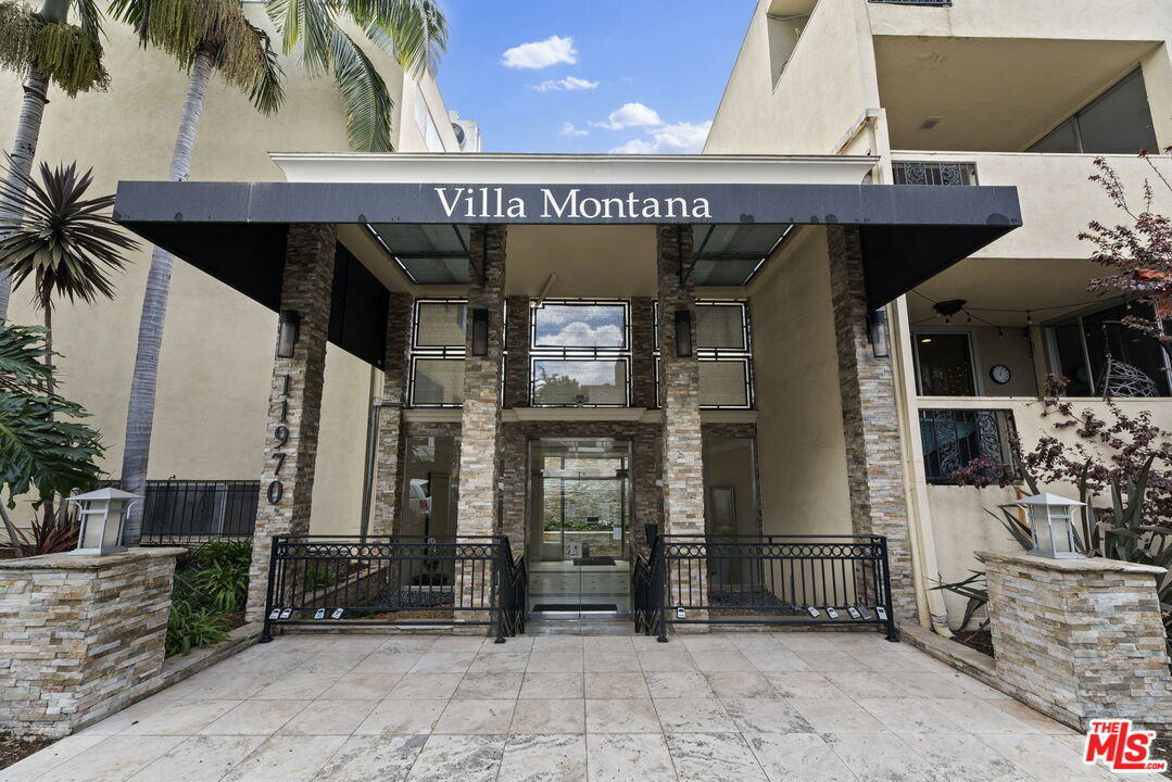 Property Photo: 11970 Montana Ave 111 CA 90049