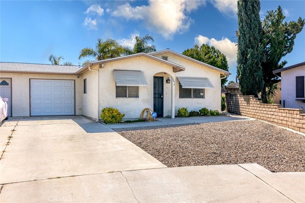 Property Photo:  2476 San Padre Court  CA 92545 