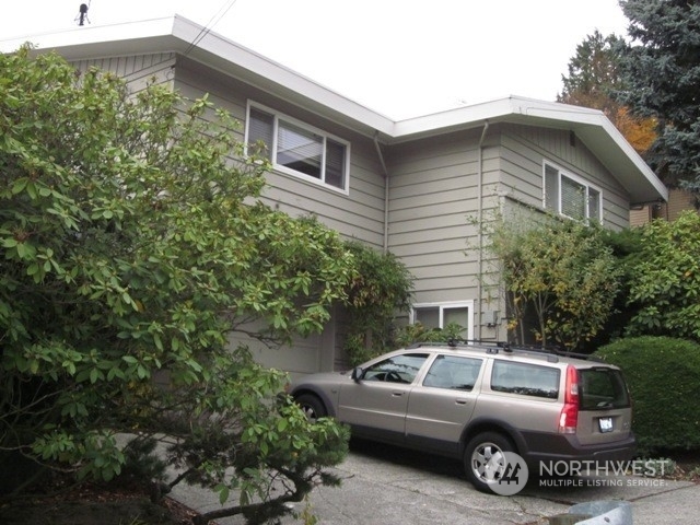 Property Photo:  5514 SW Lander Place  WA 98116 