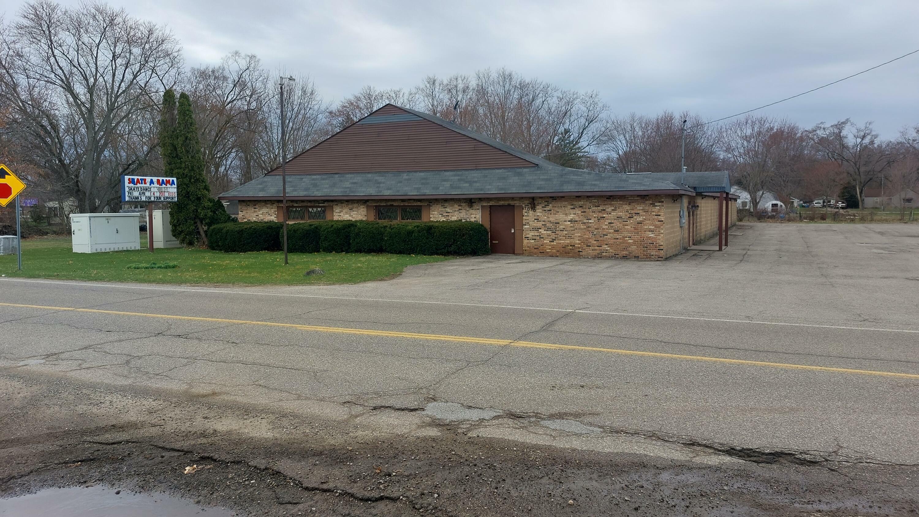Property Photo: 1010 Huntly Road MI 49120
