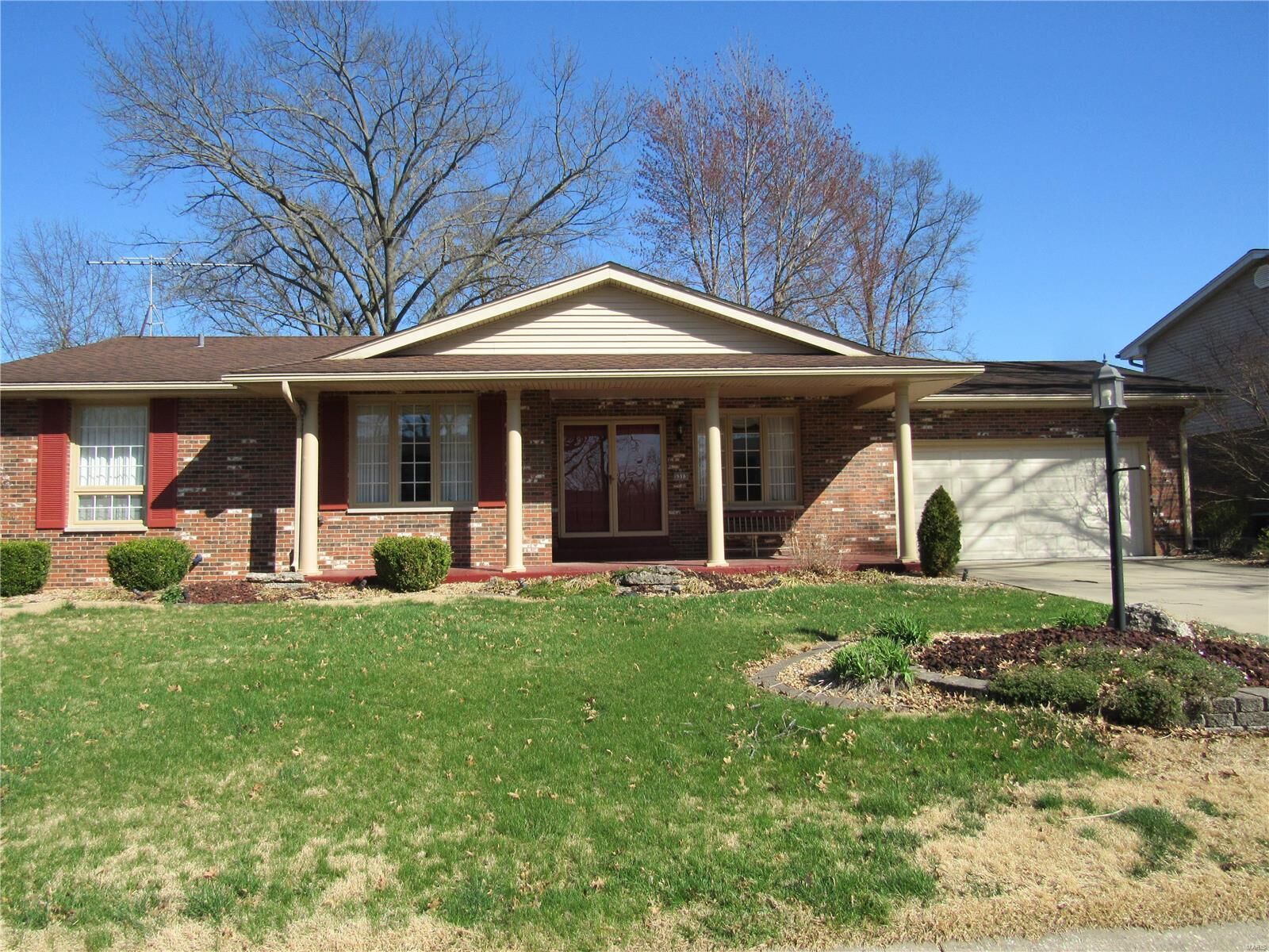 Property Photo: 5313 Dixon Drive IL 62035