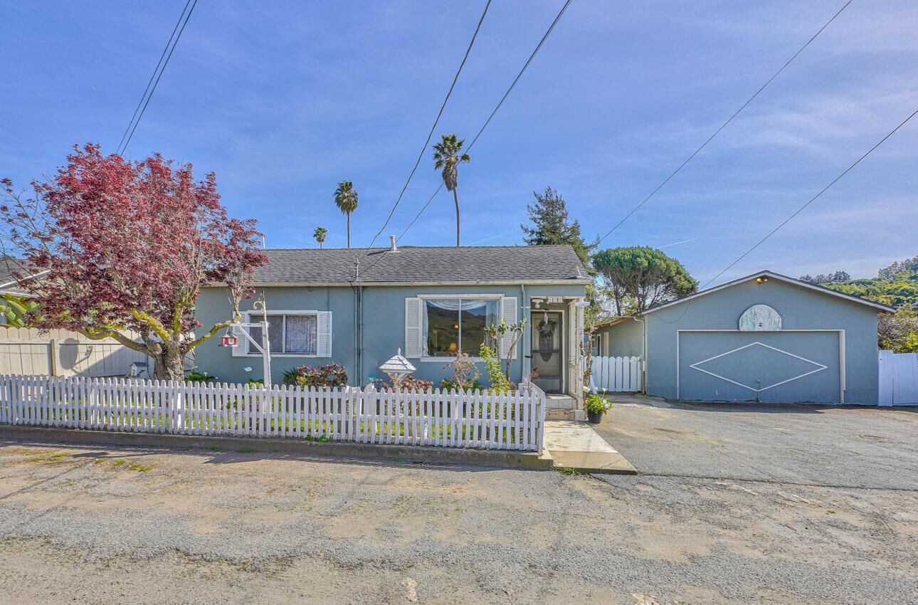 Property Photo:  490 Garden Avenue  CA 95004 