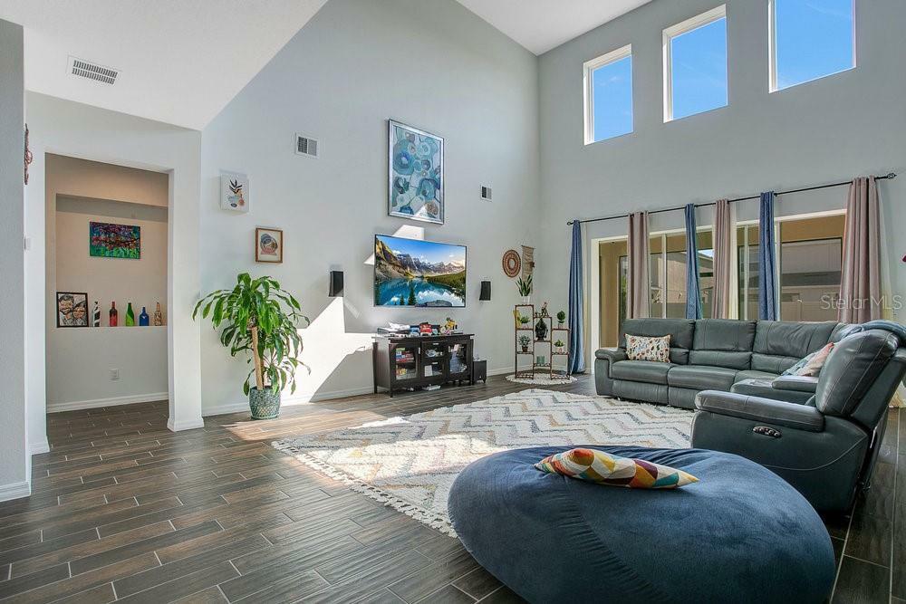 Property Photo: 4765 Terrace Bluff Street FL 34787