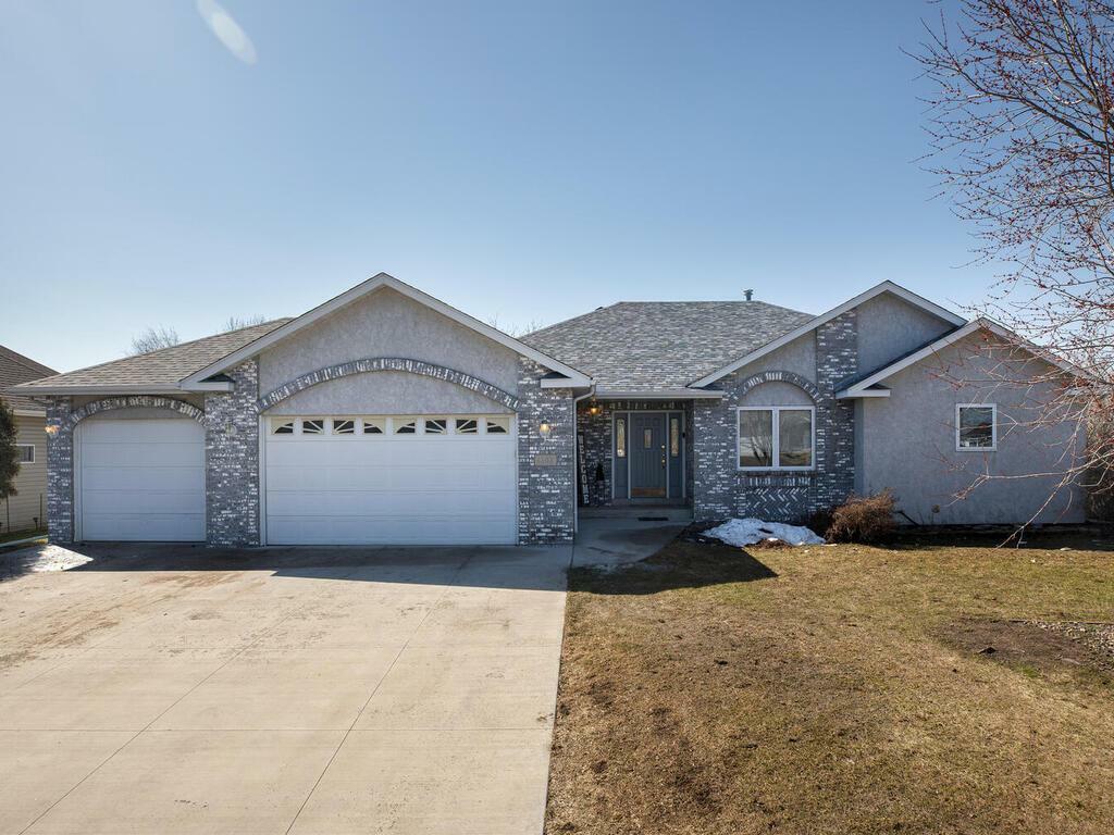 Property Photo:  1302 Lakeside Circle  MN 55313 