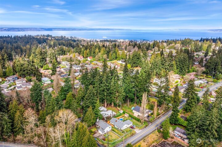 Property Photo:  9509 228th Street SW  WA 98020 