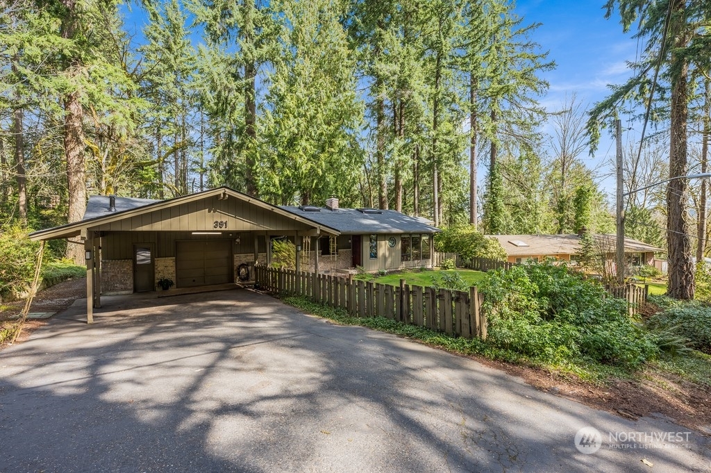 Property Photo: 391 SW Forest Drive WA 98027