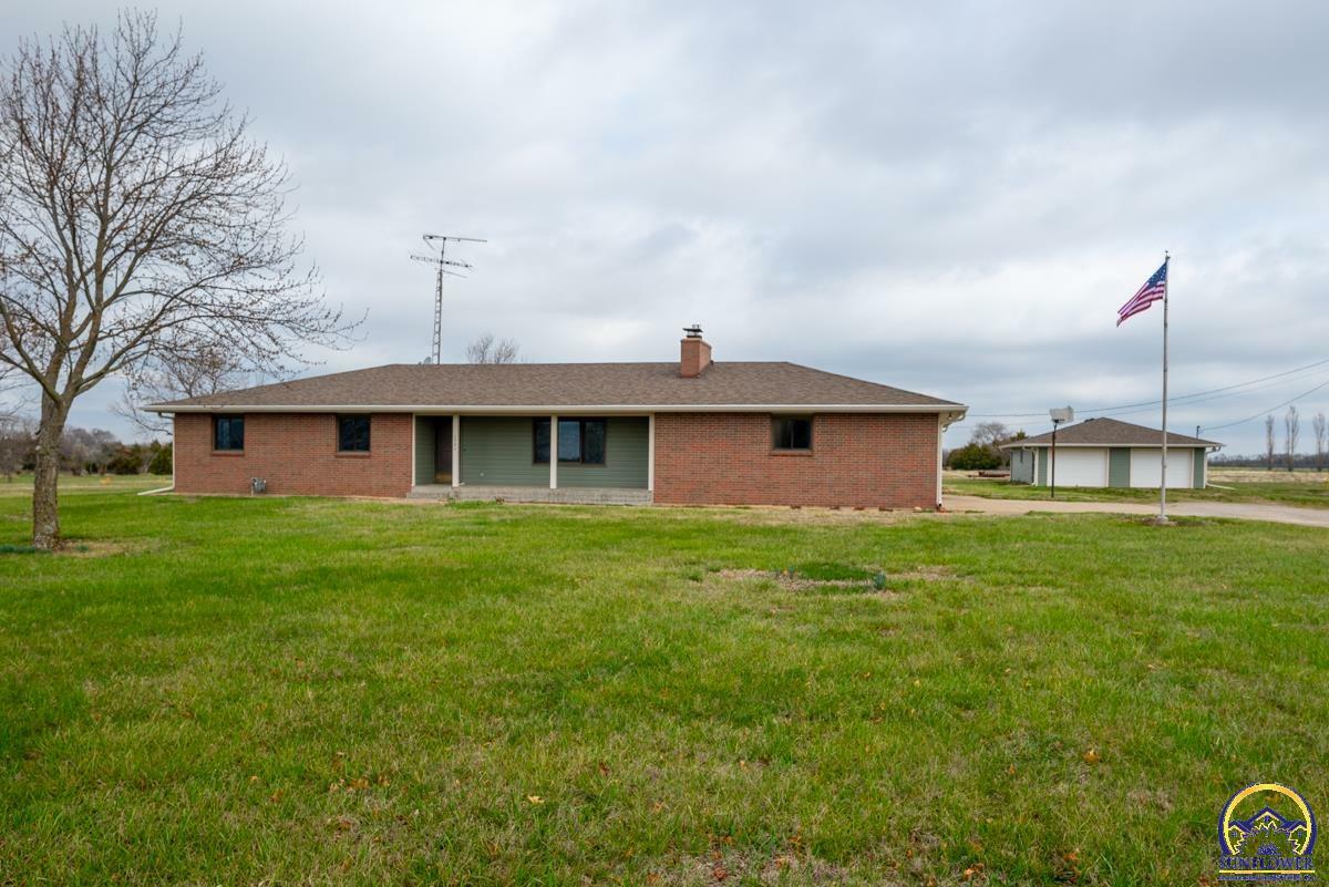 3742 SE 61st St  Berryton KS 66409 photo