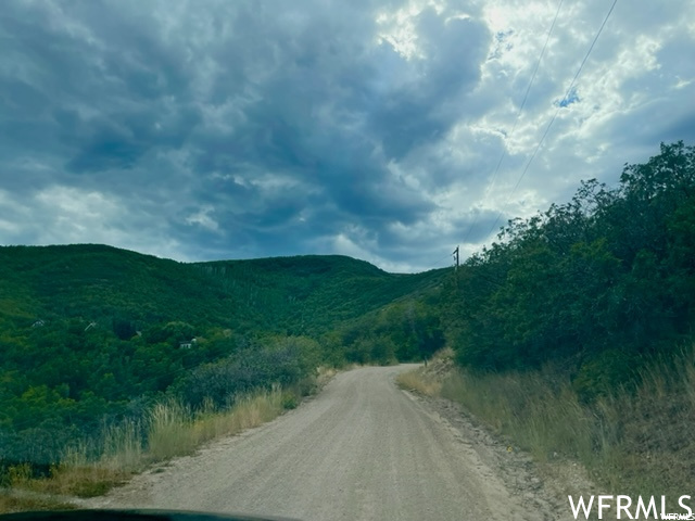 Property Photo: 84 Switzer Rd 84 UT 84049