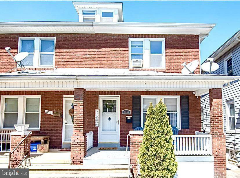 Property Photo:  1259 W Poplar Street  PA 17404 