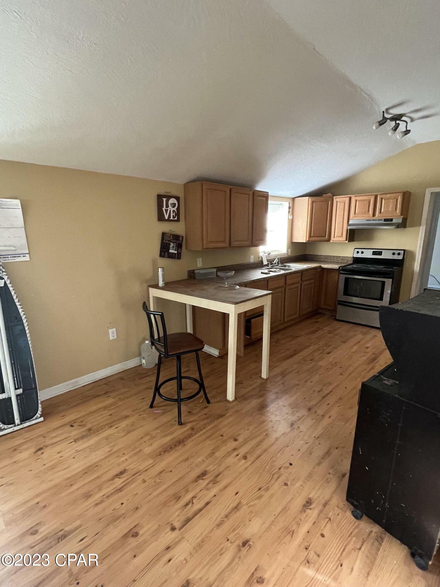 Property Photo:  1011 E 14th Street  FL 32401 