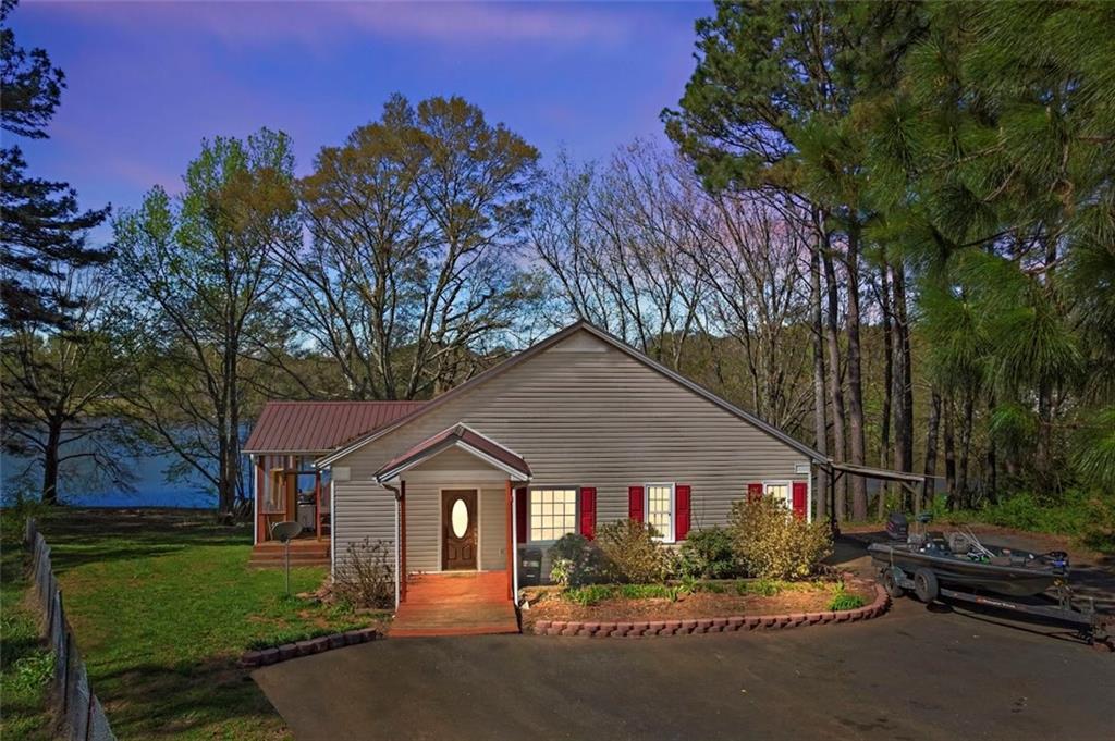 Property Photo: 183 Wessmanor Circle GA 30108