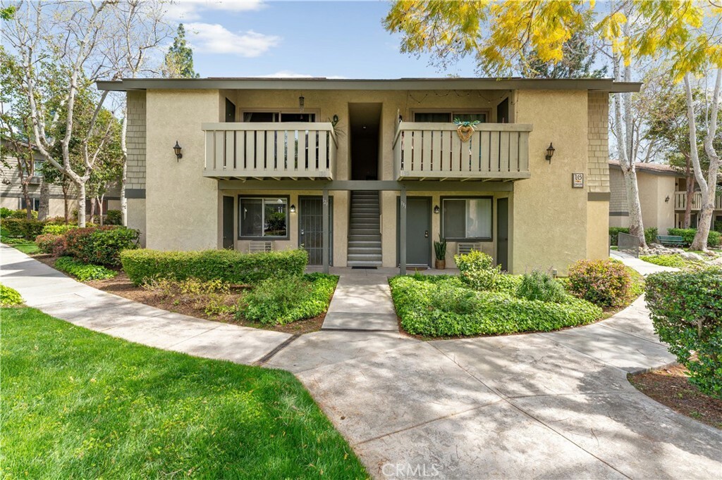 Property Photo: 960 E Bonita Avenue 129 CA 91767