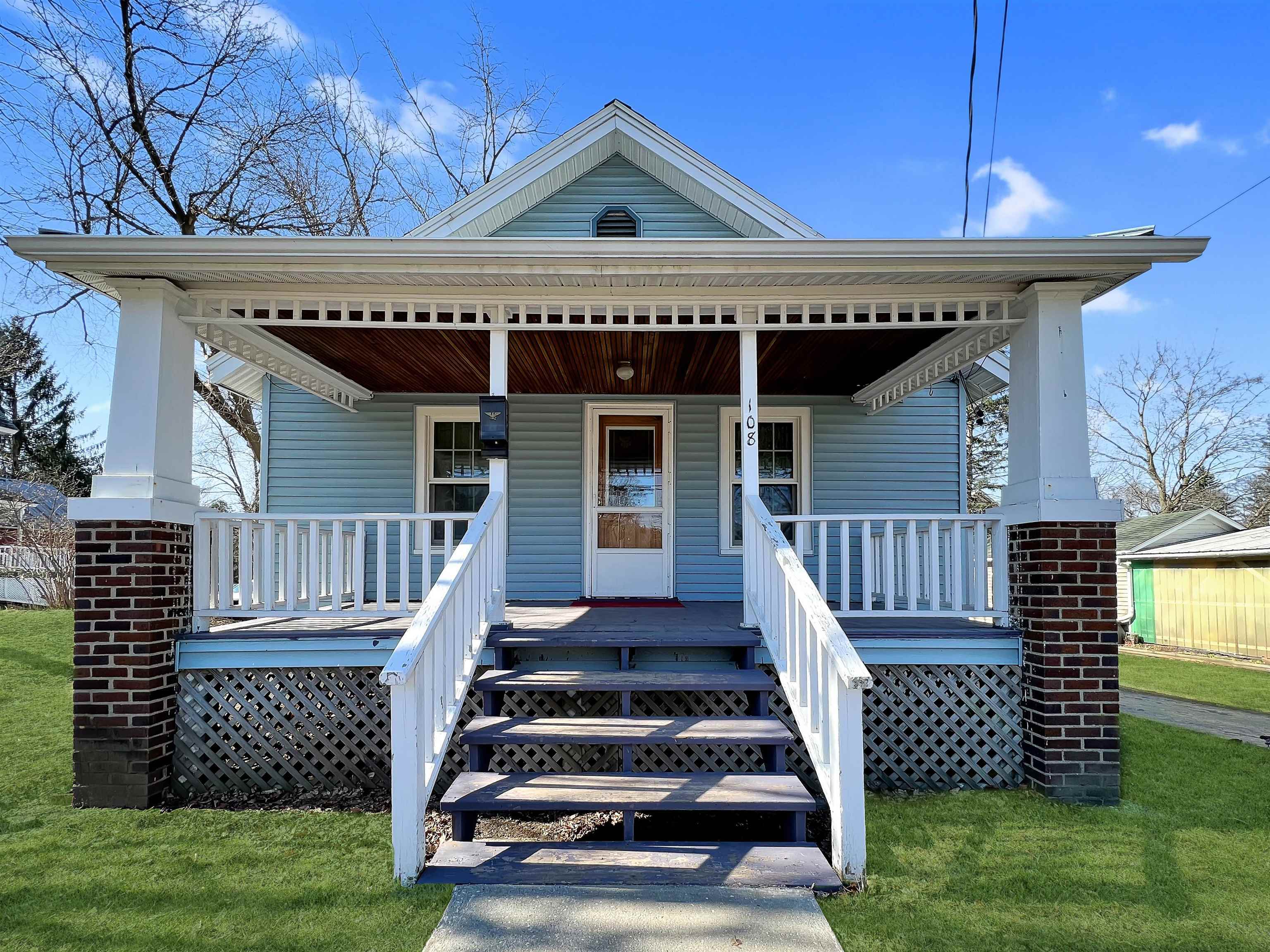 Property Photo:  108 Fairfield Street  VT 05478 