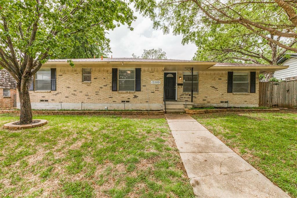 Property Photo: 13509 Pyramid TX 75234