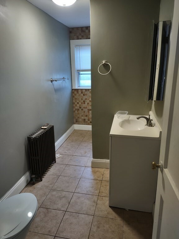 Property Photo:  16 Kilby St 3  MA 01801 