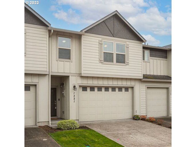 Property Photo:  1321 NE 82nd Way  WA 98665 