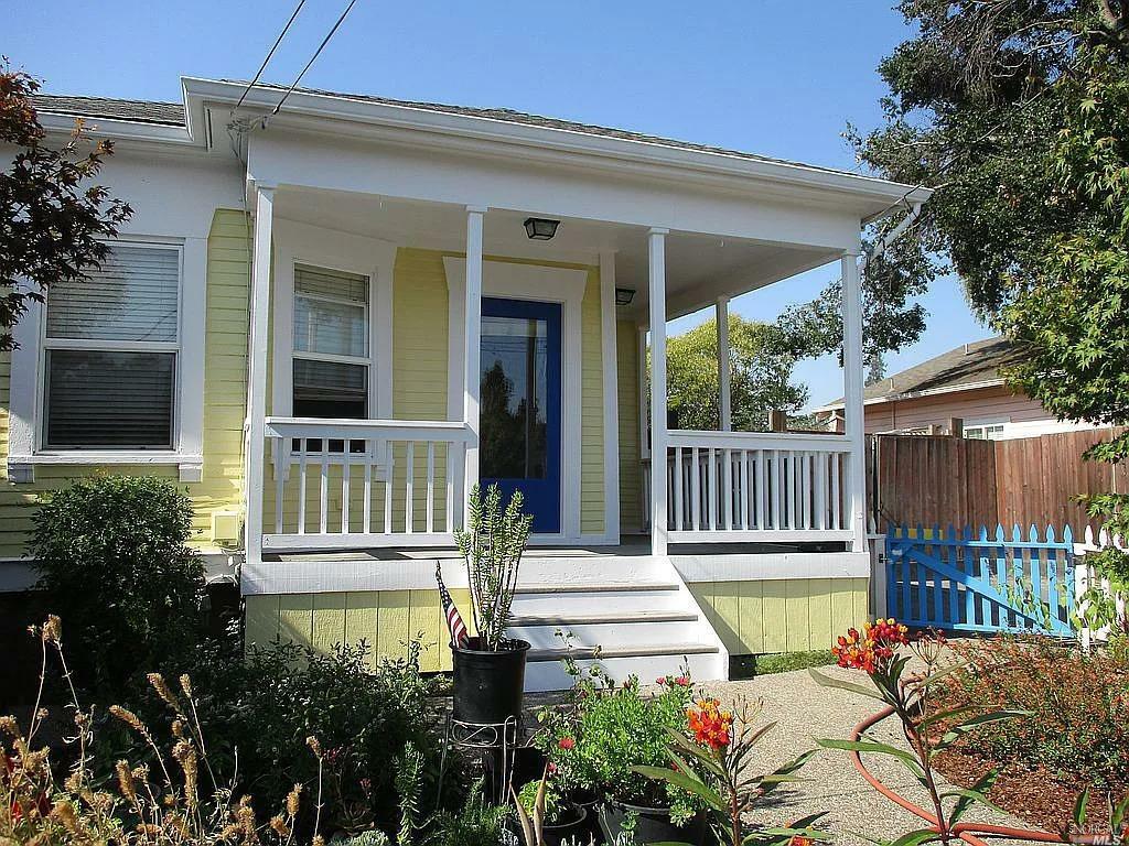 Property Photo:  515 Sebastopol Avenue  CA 95401 