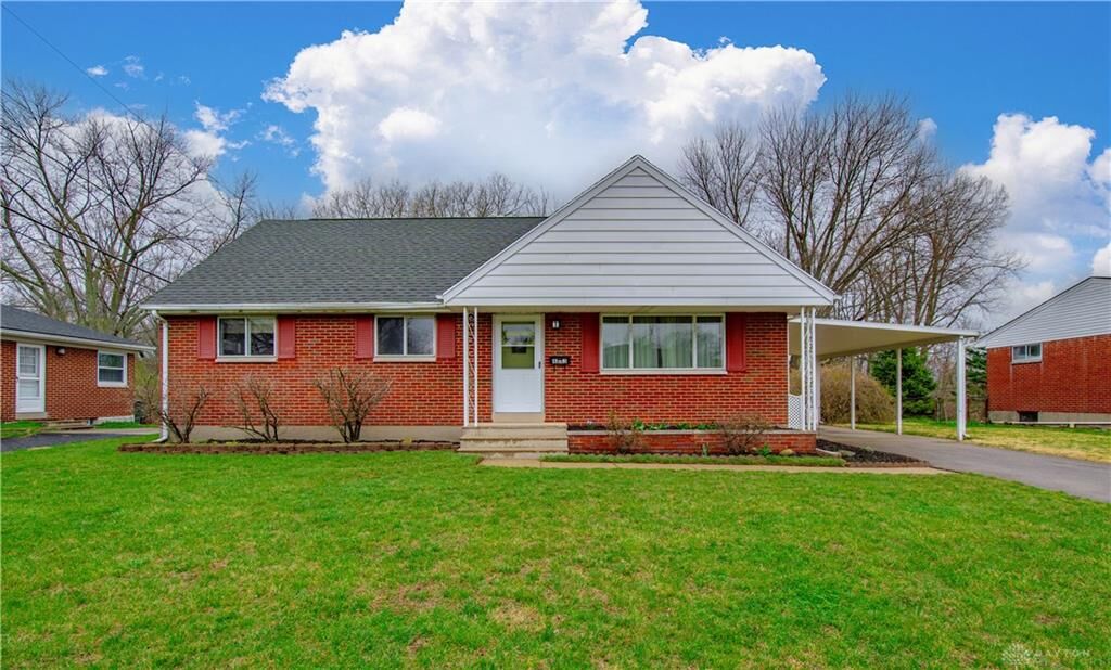 Property Photo: 4643 Amesborough Road OH 45420
