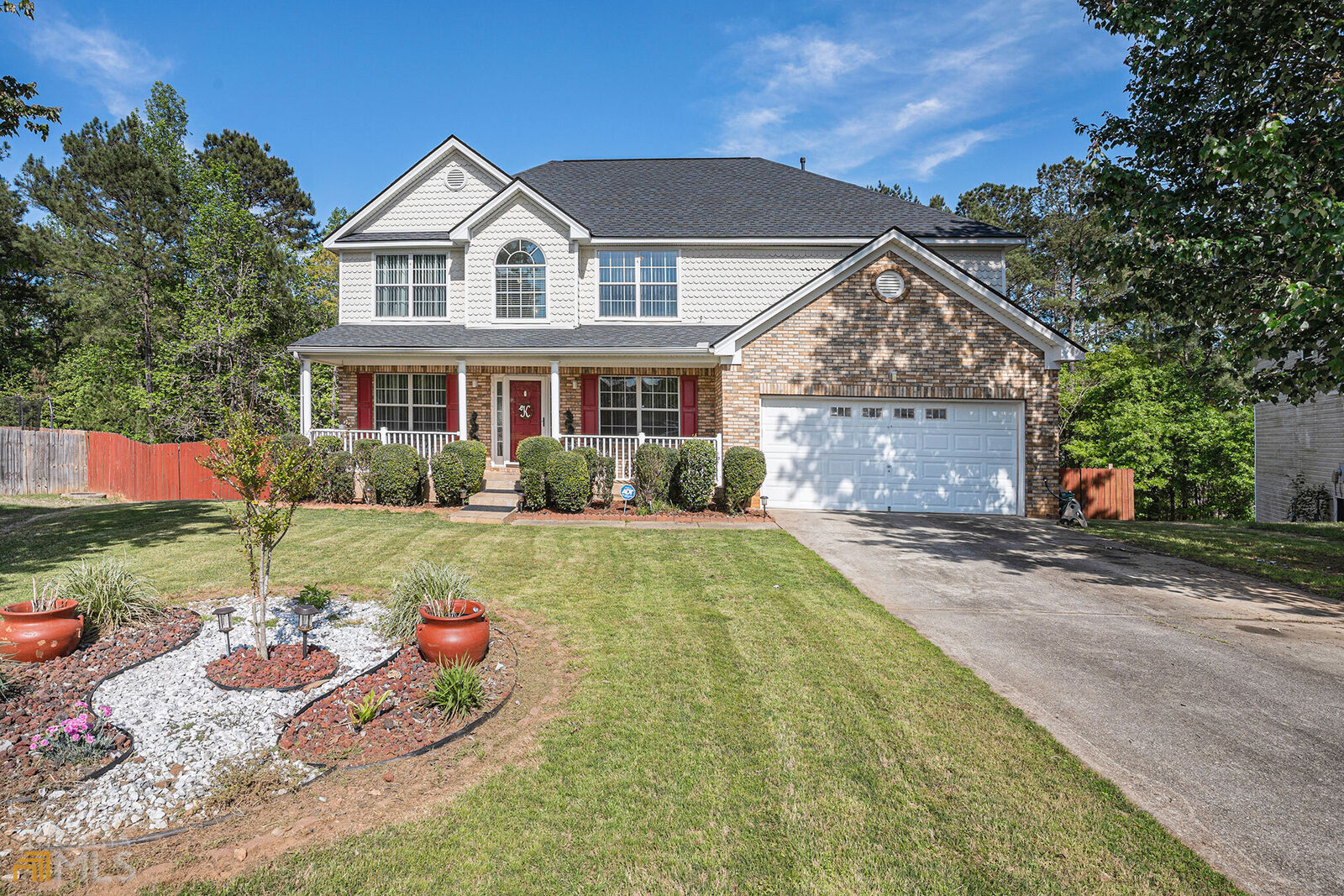 Property Photo:  320 Randall Court  GA 30248 