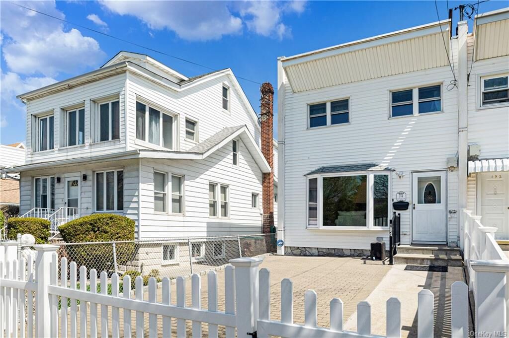 Property Photo: 194 Buttrick Avenue NY 10465