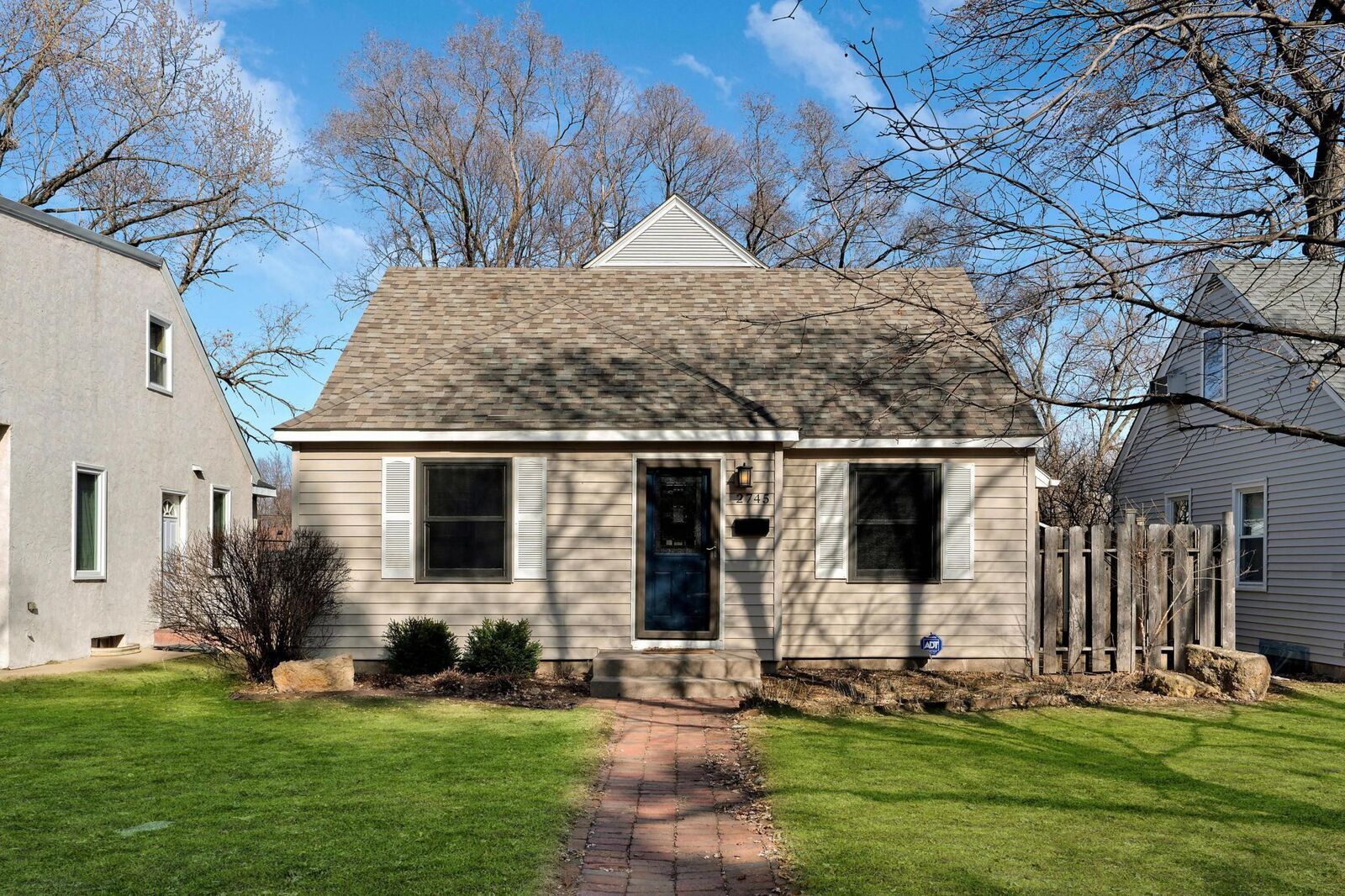 Property Photo:  2745 Georgia Avenue S  MN 55426 