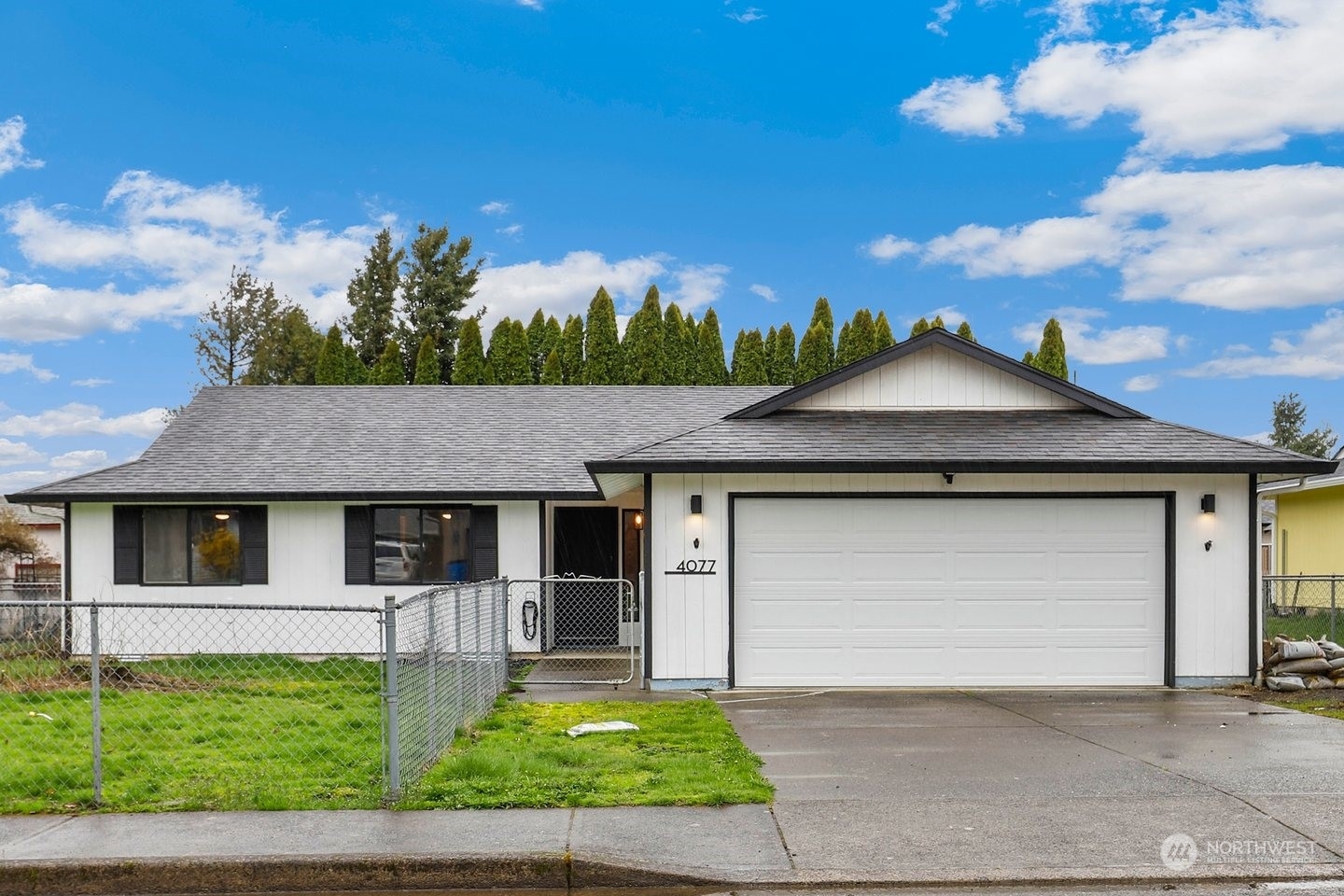 Property Photo:  4077 A Loop  WA 98671 