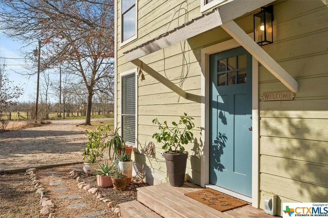 Property Photo:  1283 Martindale Falls Road  TX 78655 