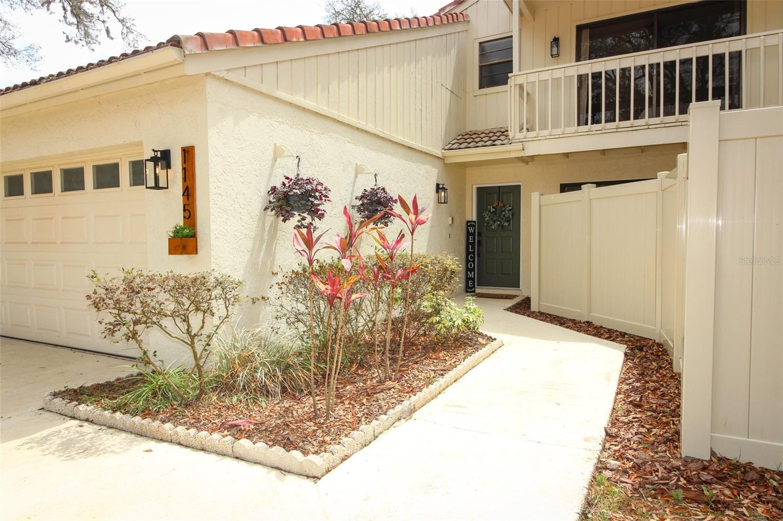 Property Photo: 1145 W Winged Foot Circle FL 32708