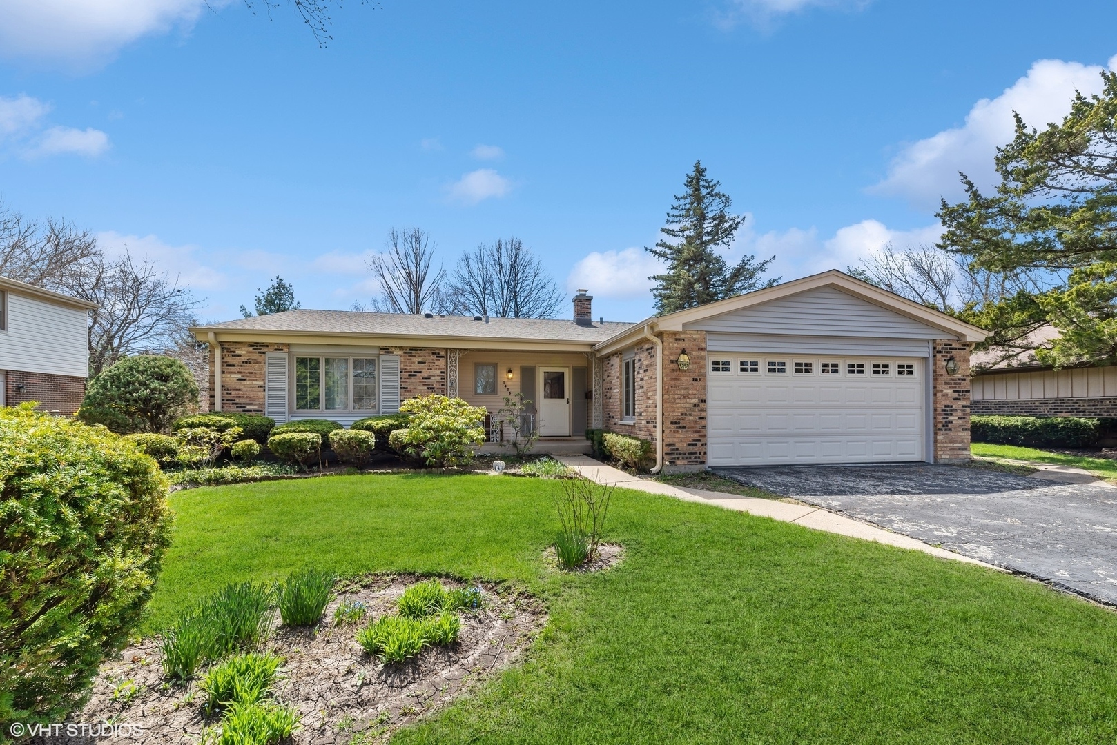 1425 E Flentie Lane  Arlington Heights IL 60004 photo