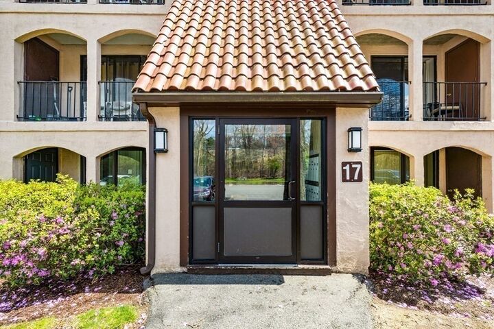 Property Photo:  685 Oak St 17-12  MA 02301 