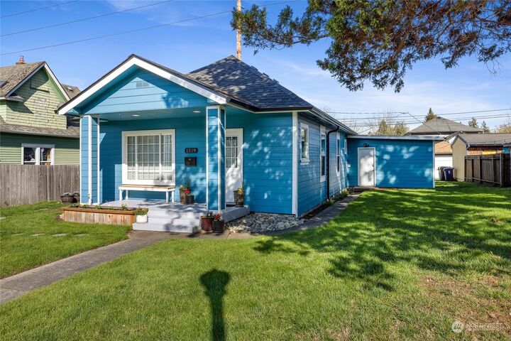 Property Photo:  1519 N Anderson Street  WA 98406 