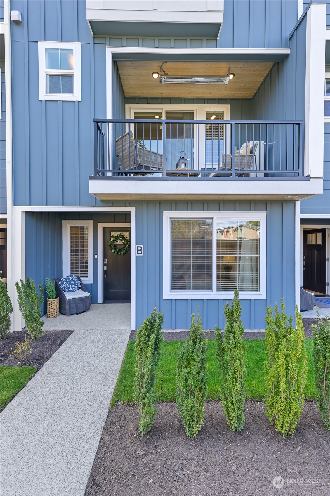 Property Photo: 22929 80th Park W 15B WA 98026