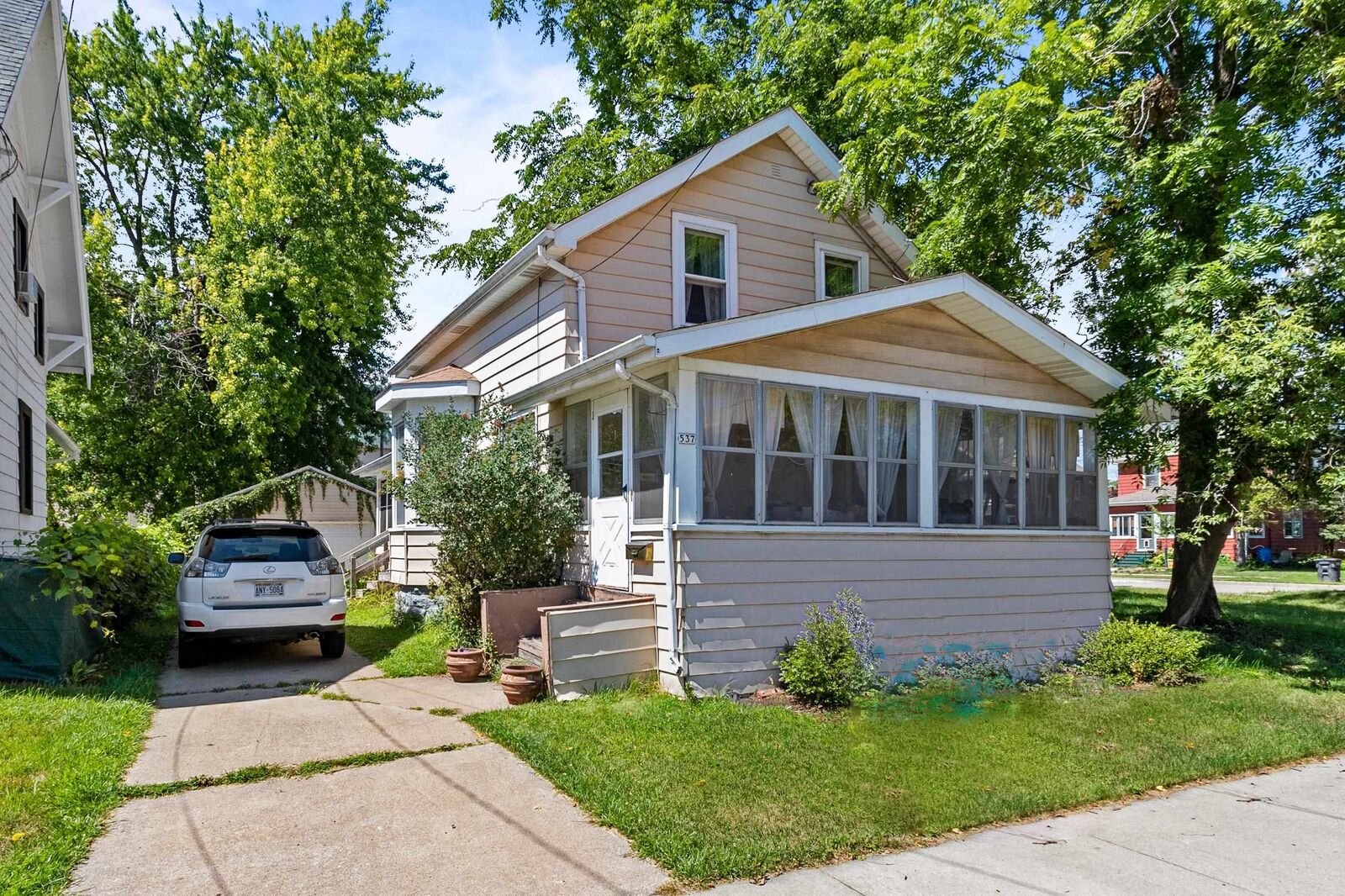Property Photo: 537 Central Street WI 54901-4417