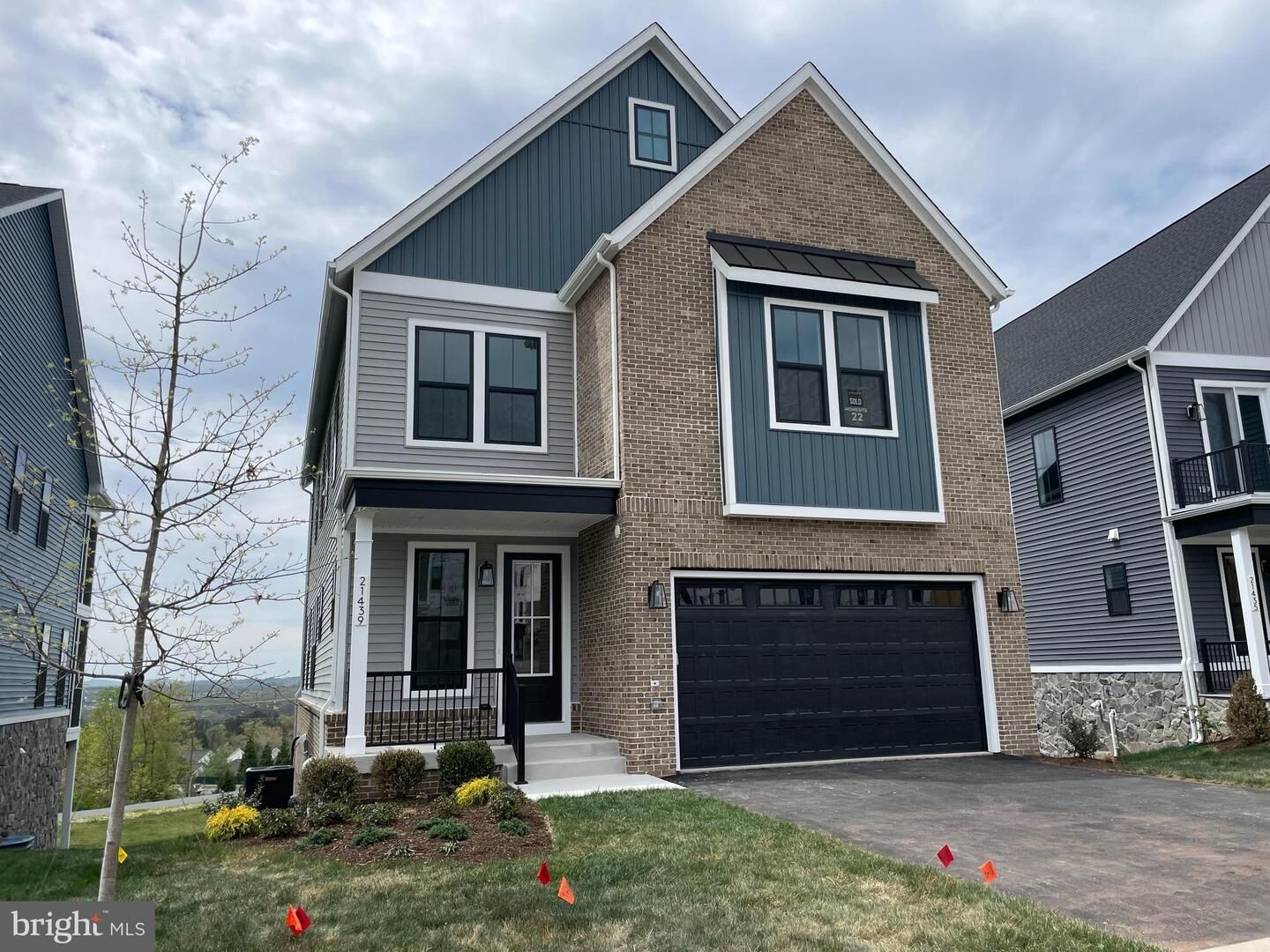 Property Photo:  21439 Mont Blanc Place  VA 20148 