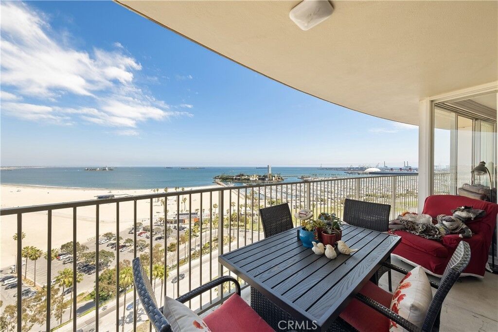 Property Photo:  700 E Ocean Boulevard 2105  CA 90802
