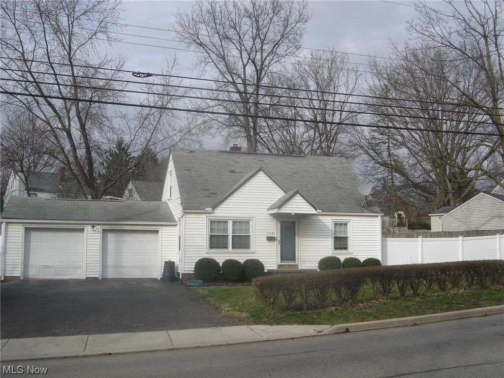 Property Photo:  2241 38th Street NW  OH 44709