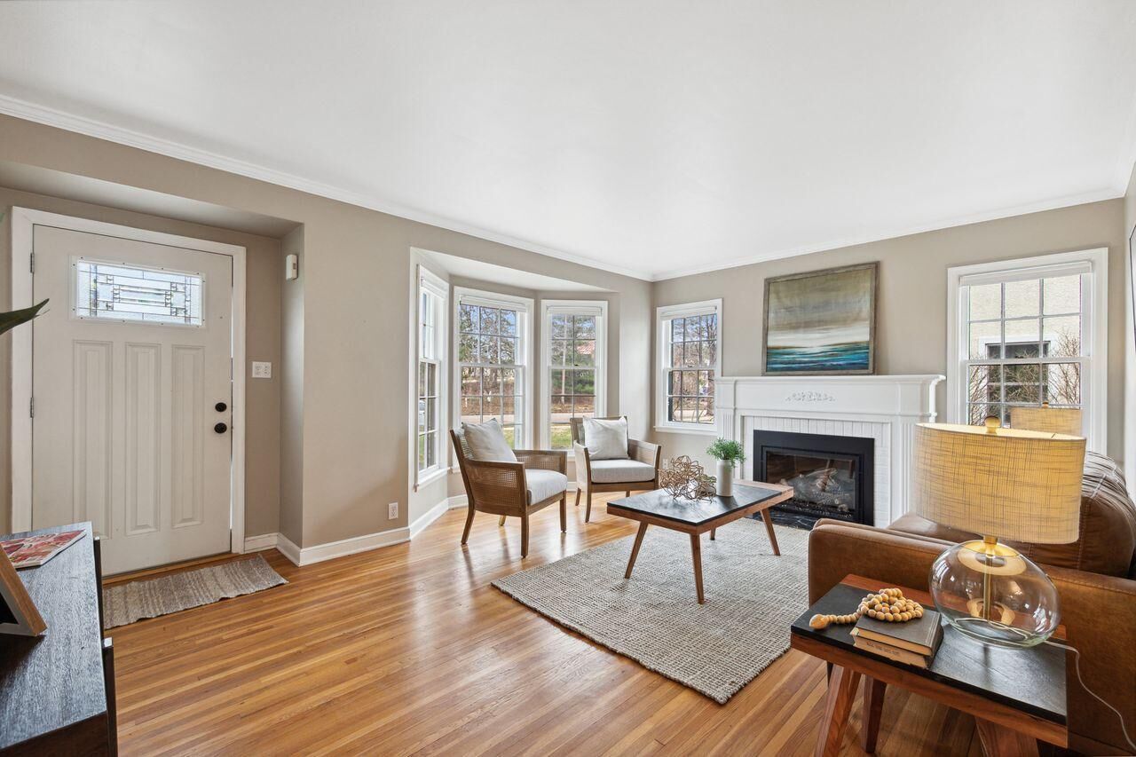 Property Photo:  5424 Richmond Curve  MN 55410 