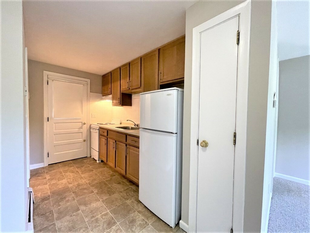 Property Photo: 17 Burlington Street 4 MA 01801