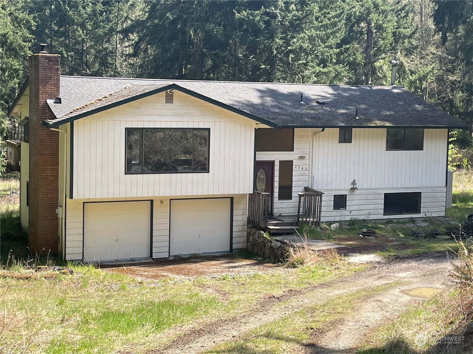 Property Photo: 2742 Umatilla Drive WA 98277