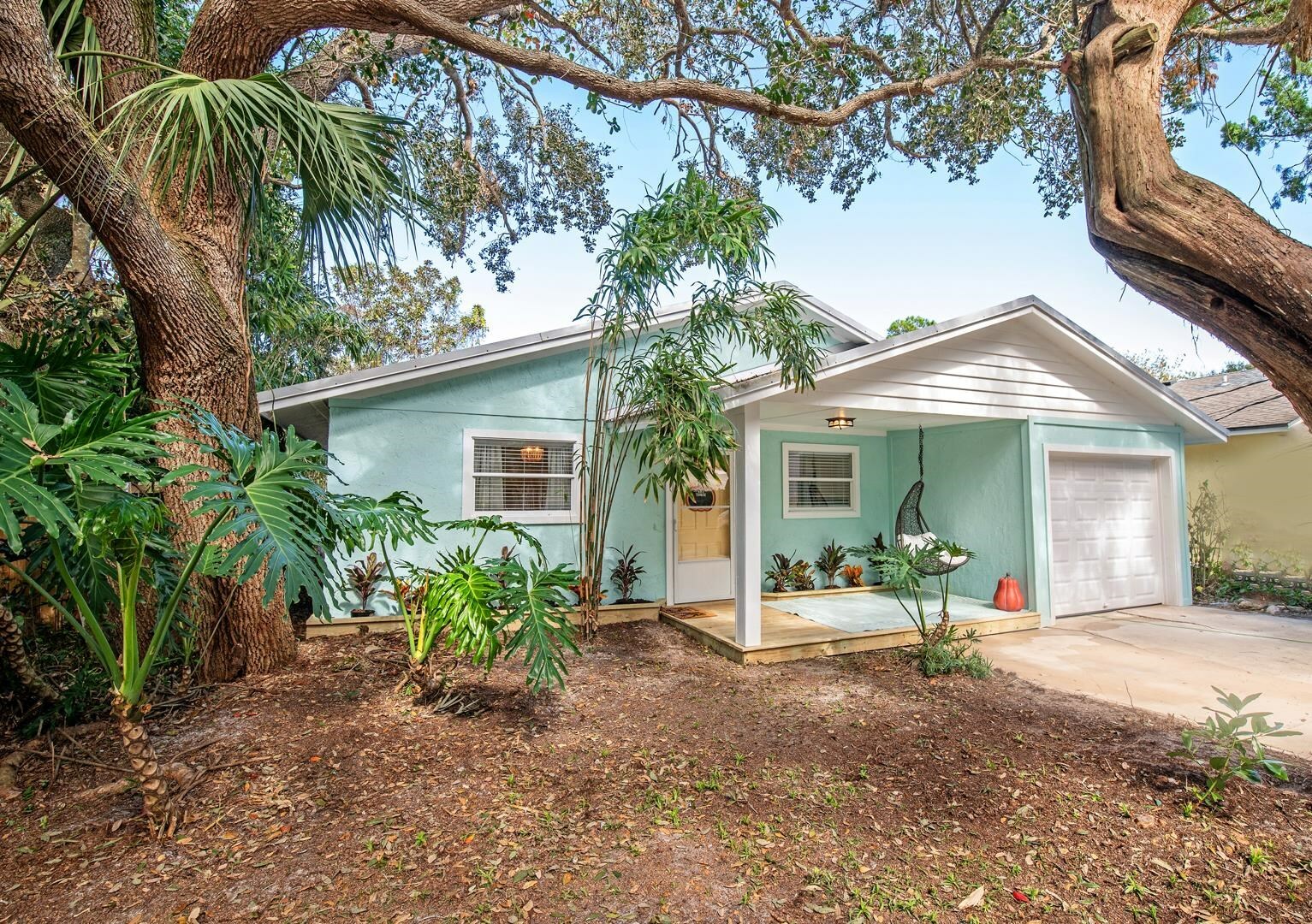 Property Photo:  408 E Street  FL 32080 