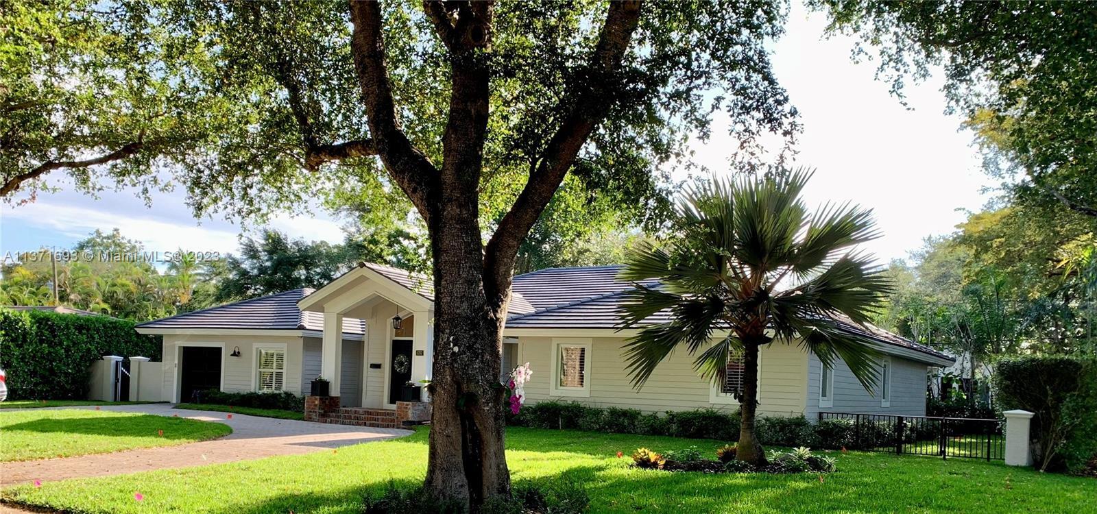 Property Photo: 5757 Michelangelo St FL 33146