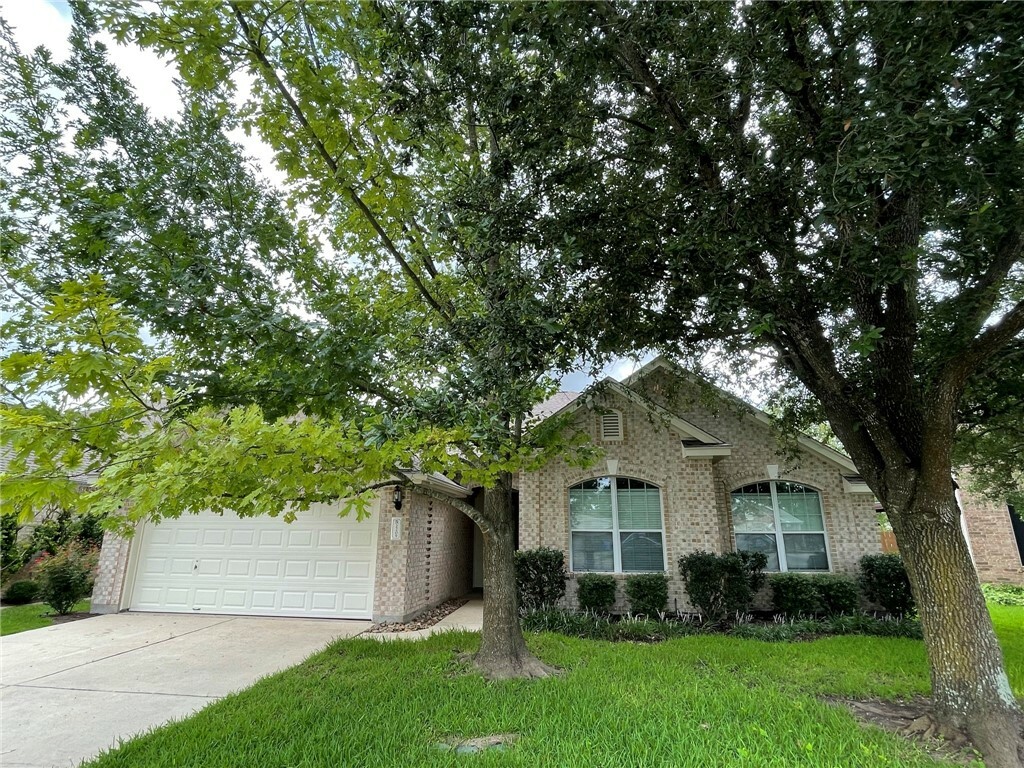 Property Photo:  2209 Plainfield Court  TX 78660 