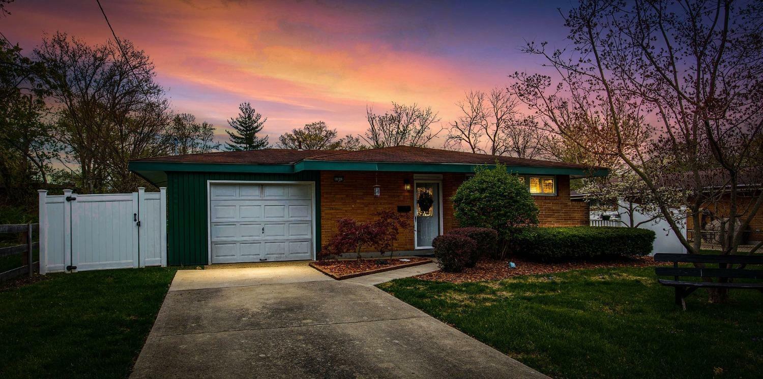 Property Photo: 10942 Carnegie Dr OH 45240