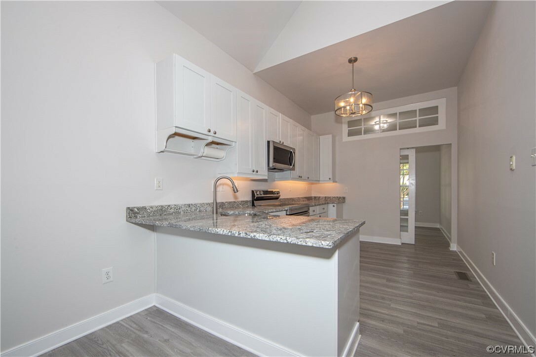 Property Photo: 564 Virginia Center VA 23059