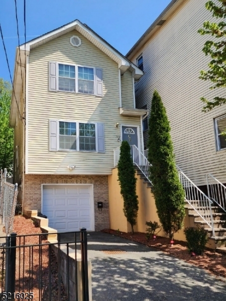 Property Photo:  742 S 20th St  NJ 07103 